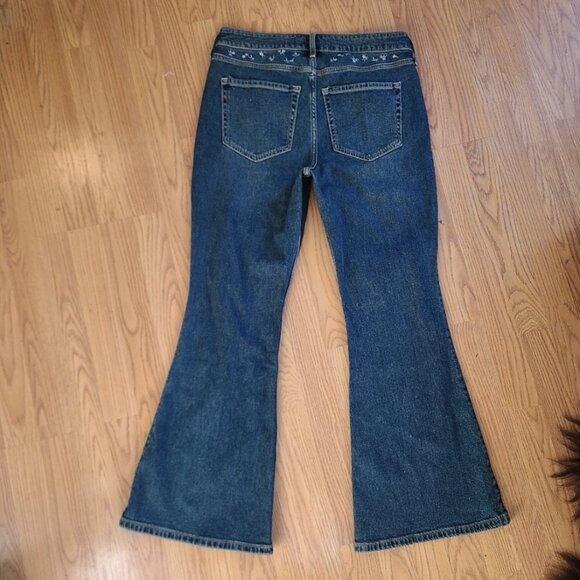 NEW NWT! HOLLISTER HIGH-RISE FLARE JEANS EMBROIDERED FLORALS STRETCH DENIM sz 31 - Picture 5 of 7